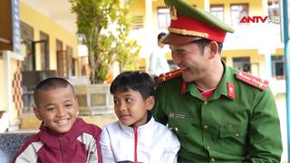 Em nuôi của Đoàn – nghĩa tình người chiến sĩ nơi vùng cao biên giới