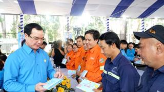 Khai mạc chợ Tết Công đoàn - Xuân 2026 tại TP.HCM