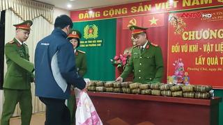 Đổi vũ khí, vật liệu nổ và pháo nổ lấy quà Tết