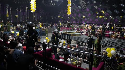  Đột kích quán bar APLUS, phát hiện nhiều trường hợp dương tính ma túy 