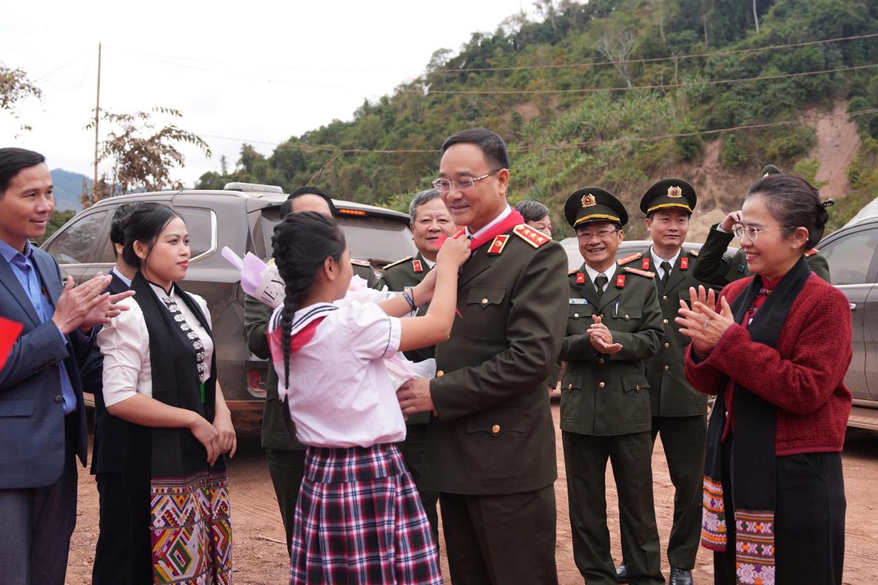 Thứ trưởng Phạm Thế Tùng dự khánh thành các công trình an sinh xã hội tại Nghệ An