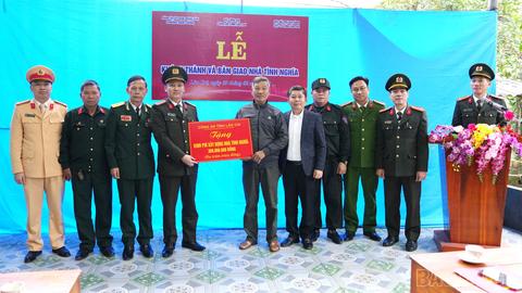  Công an tỉnh Lào Cai bàn giao nhà tình nghĩa