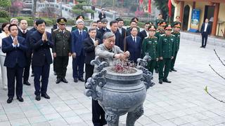 Tổng Bí thư Tô Lâm dâng hương tưởng niệm các đồng chí lãnh đạo tiền bối