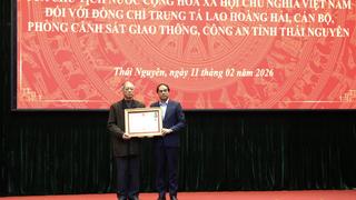 Truy tặng Huân chương Bảo vệ Tổ quốc cho Trung tá Lao Hoàng Hải