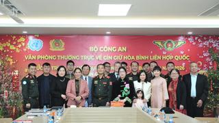 Xuân quê hương với những “sứ giả hòa bình”