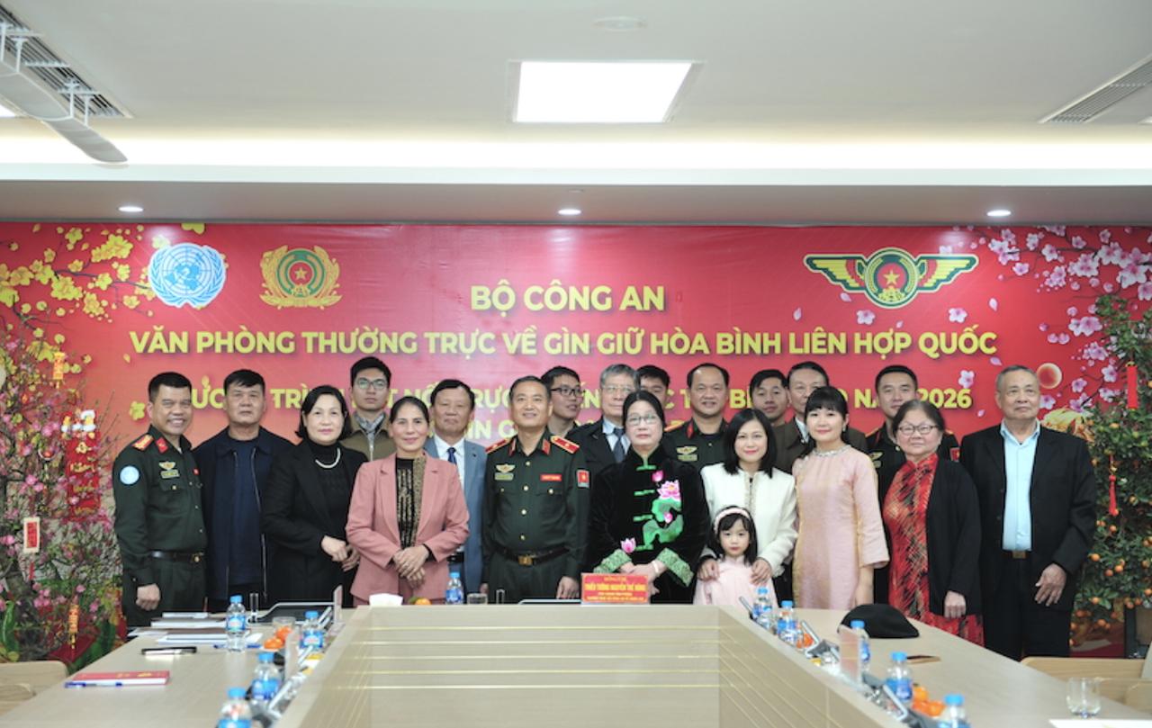 Xuân quê hương với những “sứ giả hòa bình”