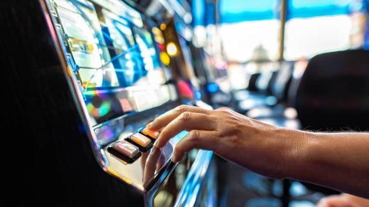 Cẩn trọng bẫy cờ bạc núp bóng trò chơi điện tử