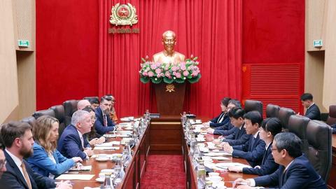 Bộ trưởng Lương Tam Quang tiếp trợ lý Ngoại trưởng Hoa Kỳ