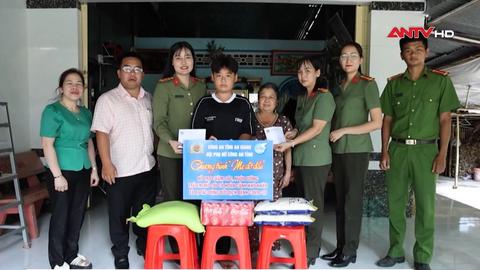 Ấm áp yêu thương “Mẹ đỡ đầu” 