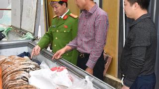  Khởi tố đối tượng mua bán, nấu cao hổ