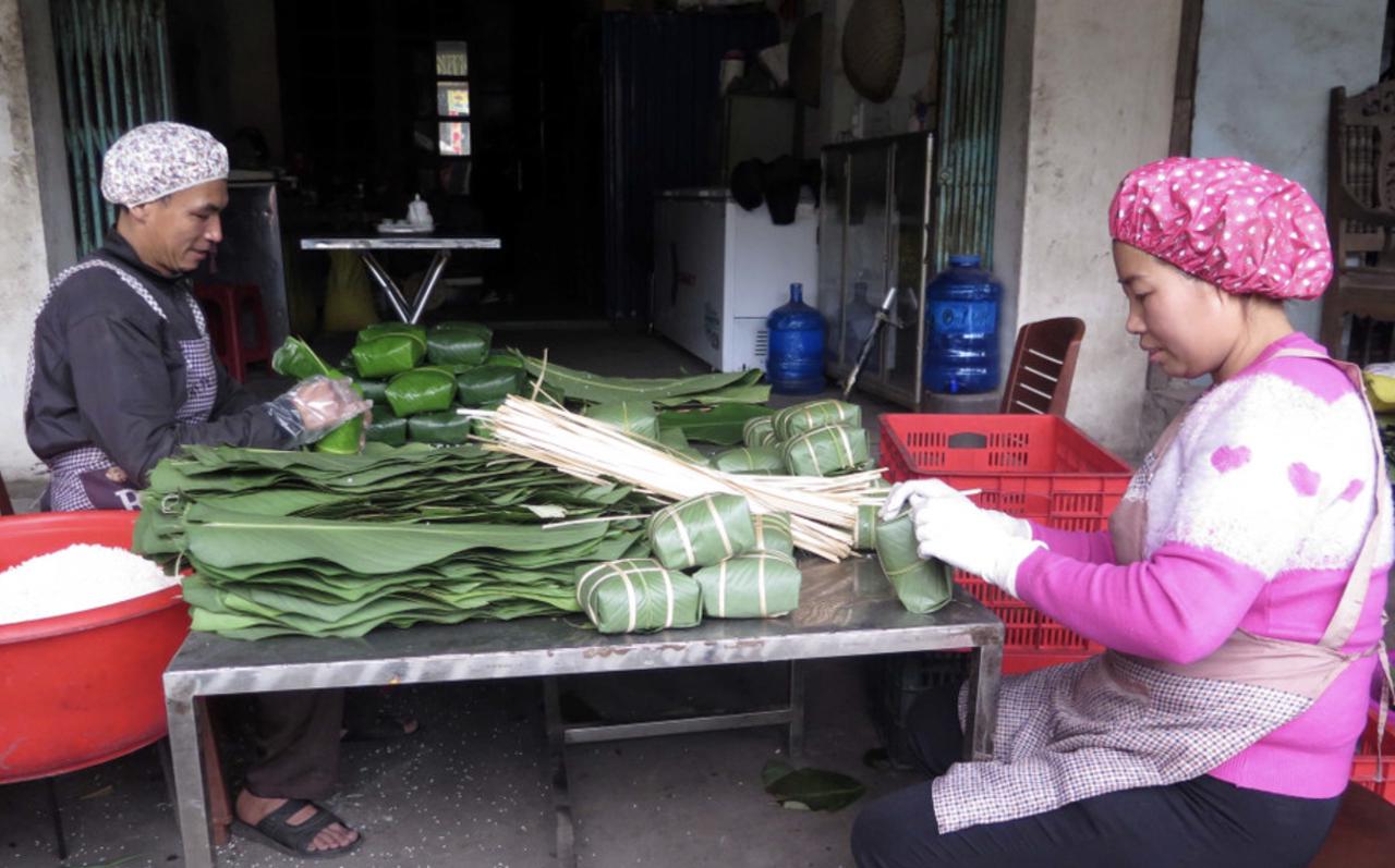 Bánh chưng Bờ Đậu nhộn nhịp vào vụ Tết