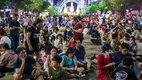 Tổng hợp không khí đón giao thừa trên cả nước