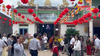 Người dân miền biển hái lộc đầu xuân