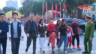 Những người giữ bình yên ngày xuân