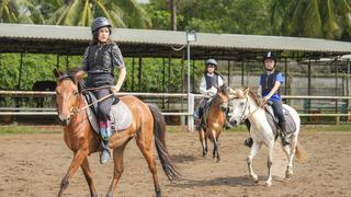 Câu lạc bộ cưỡi ngựa giúp đỡ trẻ em khó khăn tại London