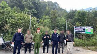 Đưa 4 du khách bị lạc trong rừng Yên Tử về nơi an toàn