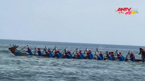 Lễ hội đua thuyền tứ linh ở Lý Sơn