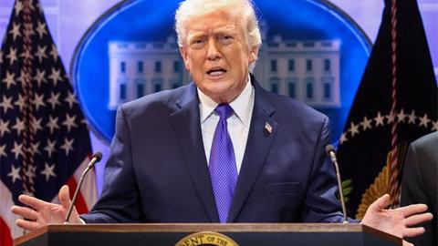 Tổng thống Mỹ tiếp tục nâng mức thuế toàn cầu lên 15%