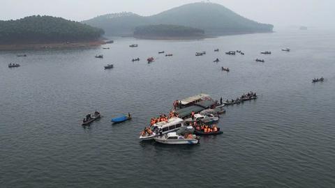 Thủ tướng yêu cầu điều tra vụ tai nạn chìm tàu trên hồ Thác Bà