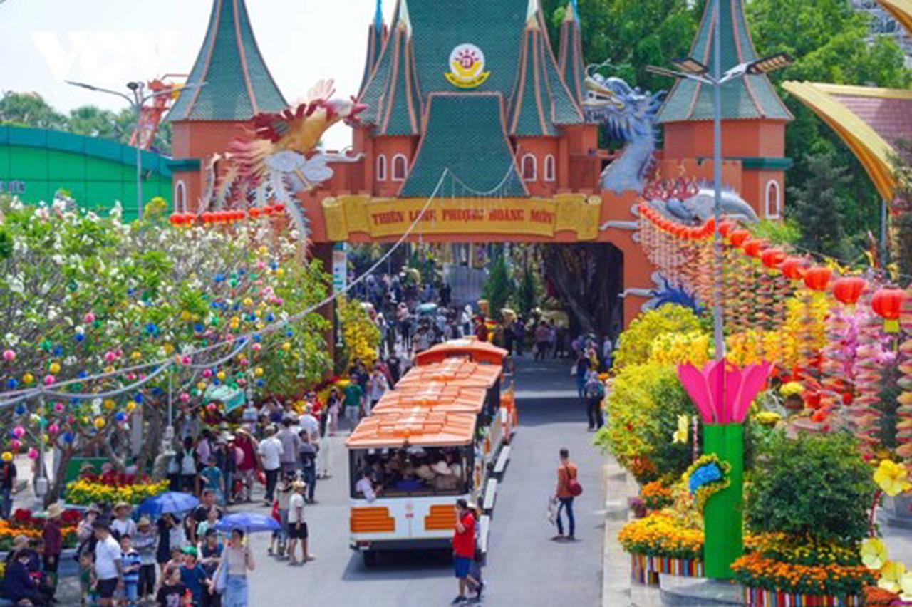 Tết Nguyên đán Bính Ngọ: Du lịch khởi sắc, đón 14 triệu lượt khách