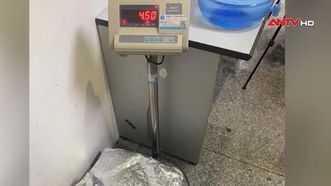 Bắt giữ 4,5kg cocain quá cảnh qua Tân Sơn Nhất