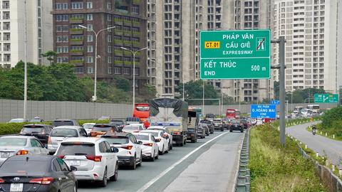 Chủ động chống ùn tắc, bảo đảm du xuân an toàn