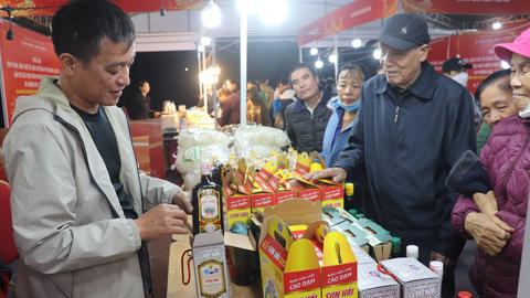 Khởi sắc giao thương những ngày đầu năm mới