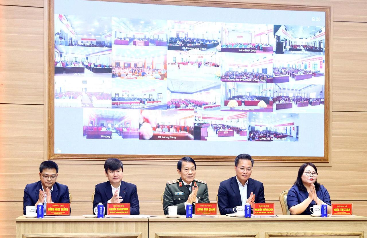 Bộ trưởng Lương Tam Quang tiếp xúc cử tri tại Đơn vị bầu cử số 3, tỉnh Hưng Yên