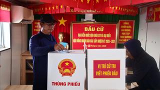 Bầu cử sớm tại khu vực cụm Ba Kè ngoài khơi vùng biển Việt Nam