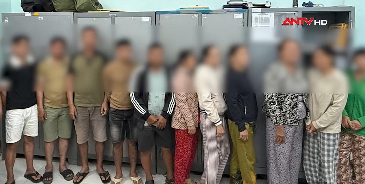 Phát hiện, bắt giữ 12 đối tượng đánh bạc trái phép