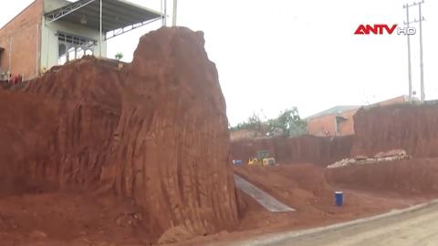 Đồng Nai: Tạm dừng thi công đoạn đường khiến 8 nhà dân chênh vênh bên "bờ vực"