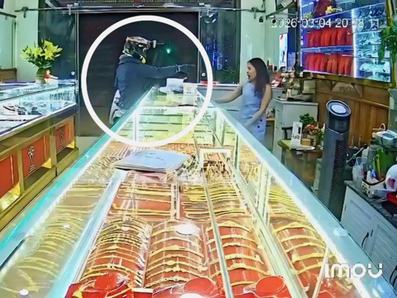 Điều tra vụ nghi cướp tiệm vàng ở Đắk Lắk