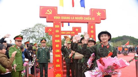 Khí thế tuổi trẻ Lạng Sơn trong ngày lên đường nhập ngũ 