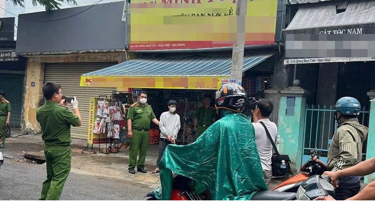 Ra tay đâm chết người vì không xin được tiền