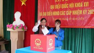 Ngày hội sớm của cử tri giữa núi rừng Trường Sơn