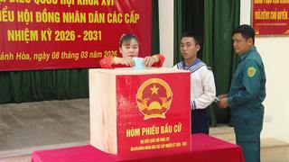 Lan tỏa niềm tin từ lá phiếu bầu cử sớm