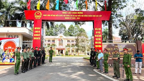 Buôn làng Tây Nguyên phấn khởi hướng về ngày hội lớn
