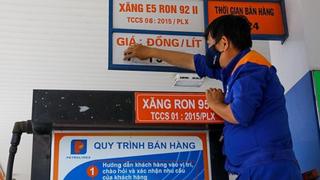 Kích hoạt nhiều giải pháp để kiềm chế tăng giá xăng dầu