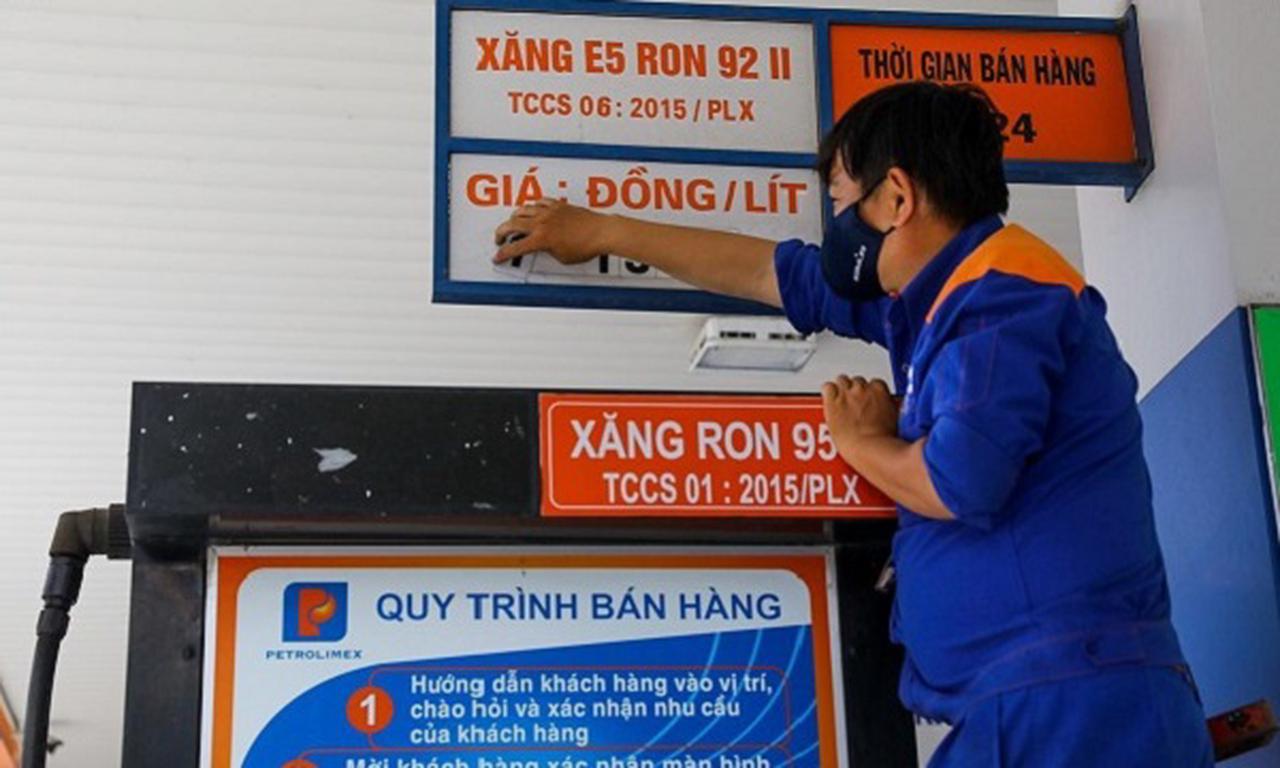 Kích hoạt nhiều giải pháp để kiềm chế tăng giá xăng dầu