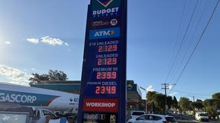 Australia: Tăng giá xăng dầu bất hợp lý có thể bị phạt