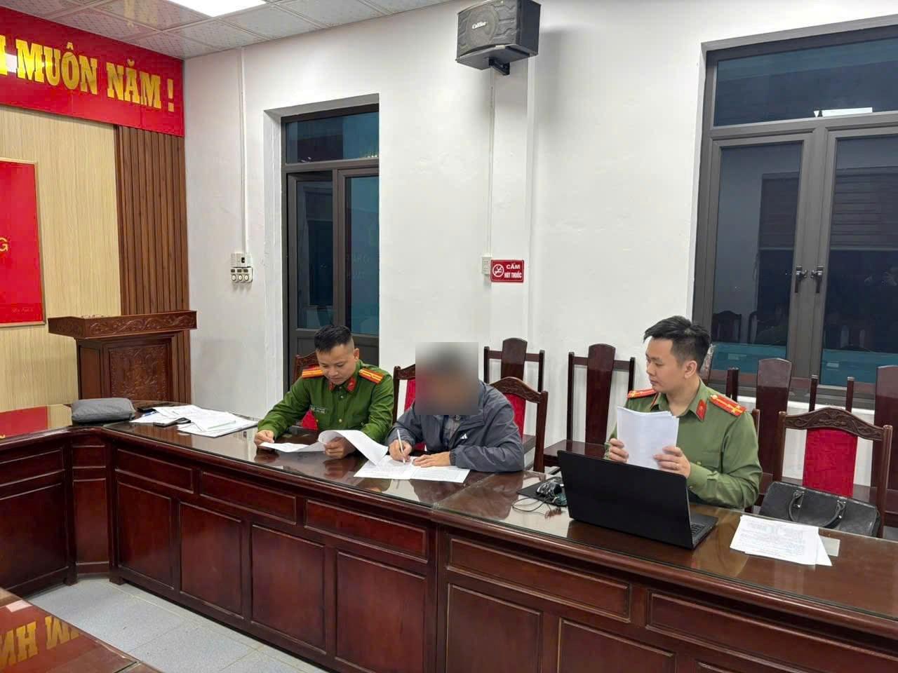 Xử phạt 2 trường hợp đăng tải bình luận xuyên tạc, xúc phạm cá nhân trên không gian mạng