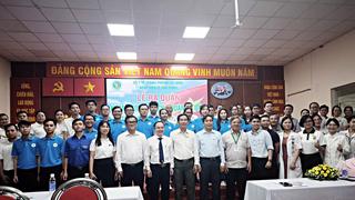 60 bác sĩ TP.HCM lên đường chăm sóc sức khoẻ cho quân dân Trường Sa