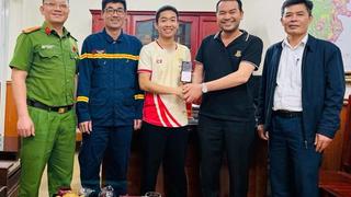 Chiến sỹ cảnh sát trả lại 500 triệu đồng người dân chuyển nhầm