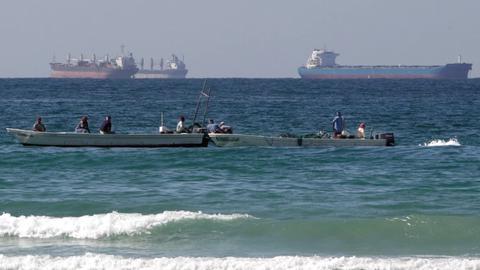 Các nước phản ứng thận trọng trước lời kêu gọi của Mỹ về khai thông eo biển Hormuz