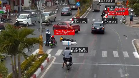 Bắt đối tượng vận chuyển số lượng lớn thuốc lá nhập lậu