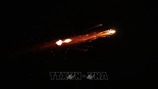  Iran tấn công Tel Aviv bằng đạn chùm