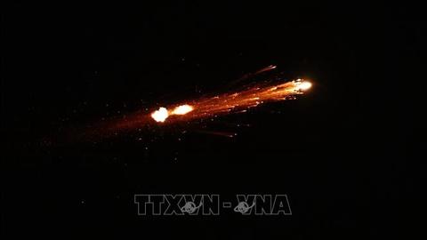  Iran tấn công Tel Aviv bằng đạn chùm