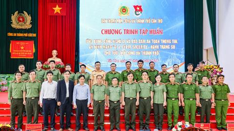 Trang bị hành trang số cho tuổi trẻ Công an thành phố Cần Thơ 