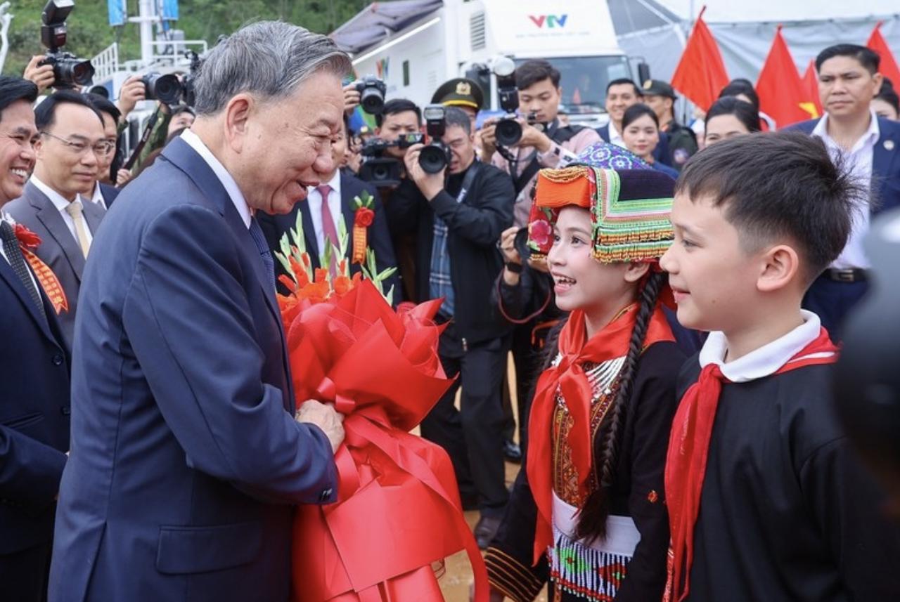 Khởi công đồng loạt 121 trường phổ thông nội trú liên cấp các xã biên giới 