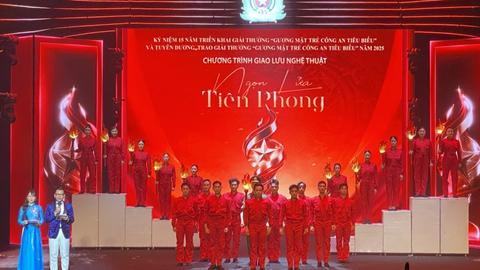 Chương trình nghệ thuật “Ngọn lửa tiên phong”